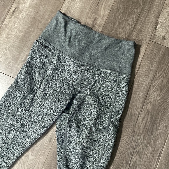 Athleta exhale stash pocket heel tight in soft luxe S - Picture 5 of 8